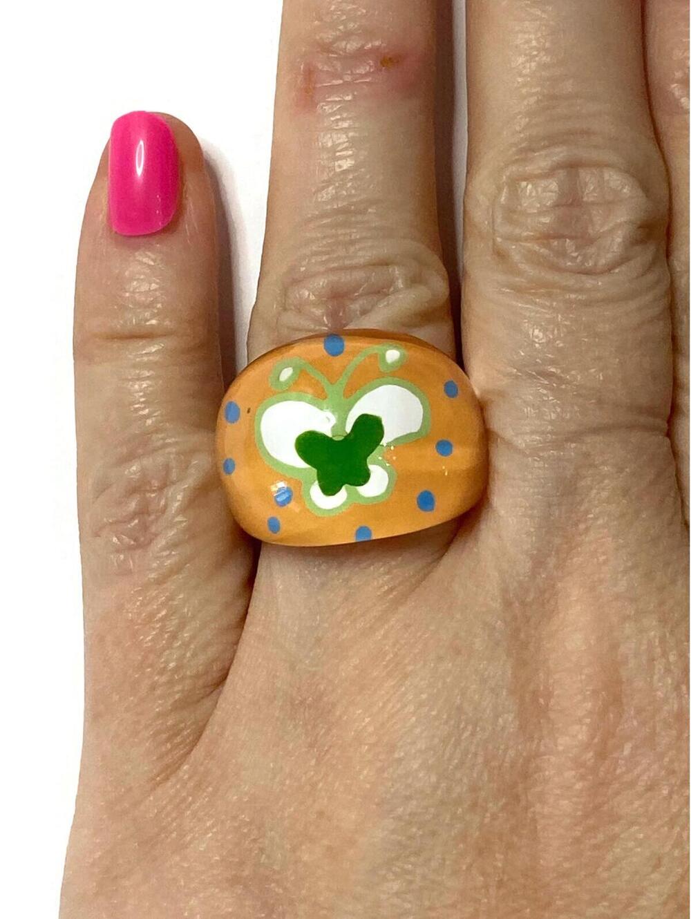 VTG Lucite Ring with Orange, Green White & Blue Butterfly Design, Size 6.5.
